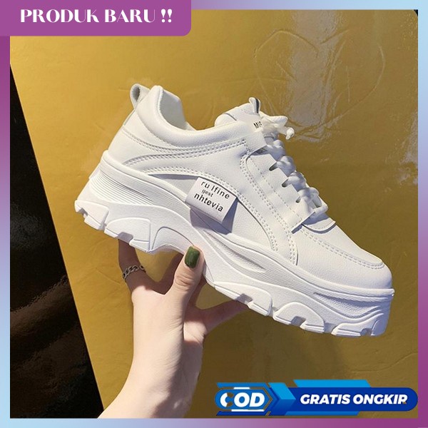 Harga Snakers Putih Platform Terbaru Jun 2026 | BigGo Indonesia