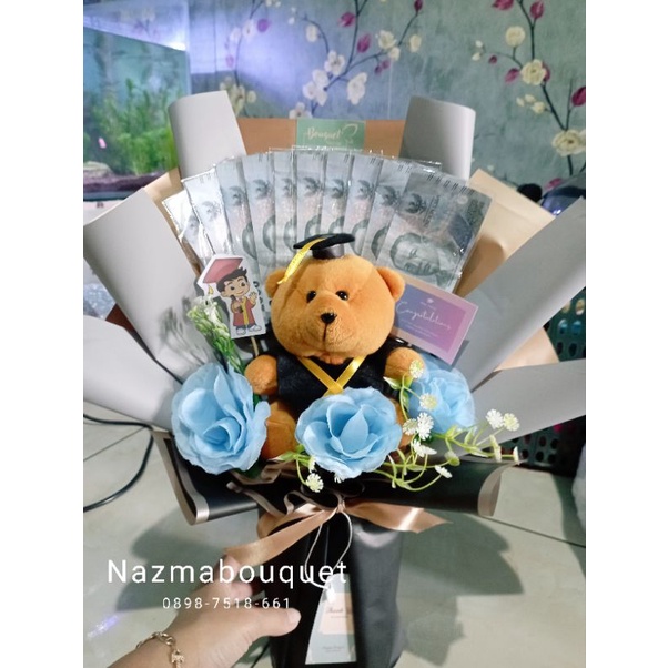 Bouquet Uang 10 Lembar + Boneka Wisuda