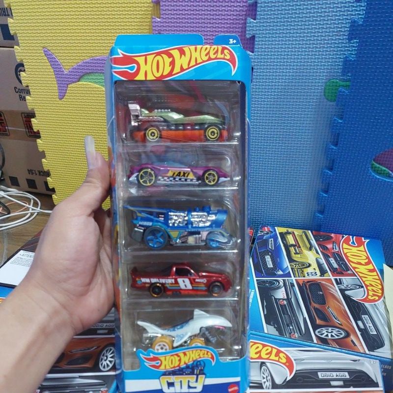 hot wheels original isi 5 city.hot wheels terbaru isi 5. hot wheels murah ori