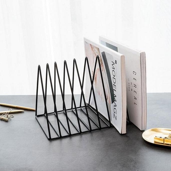 

Sekat Buku / Rak Buku / Pembatas Buku - Triangle Book Shelf