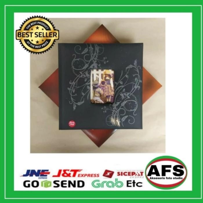 

Best Seller Album Photo Magic Magnetic Sankyo (32 X 32 Cm) 10 Sheet Hitam