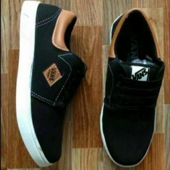 sepatu snakers pria/wanita