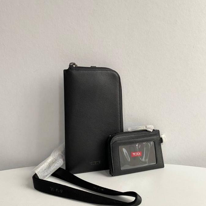 

Lanyard original - Tumi lanyard leather pouch in black 2 in 1 ---NEW READY---