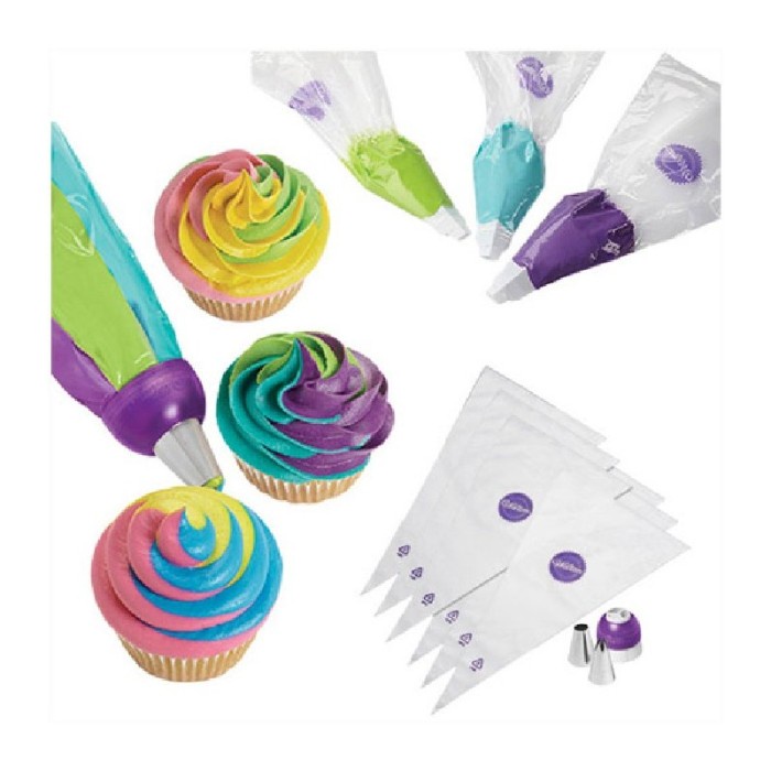 

Wilton Spuit ButterCream Tri Color Coupler Decorating Set