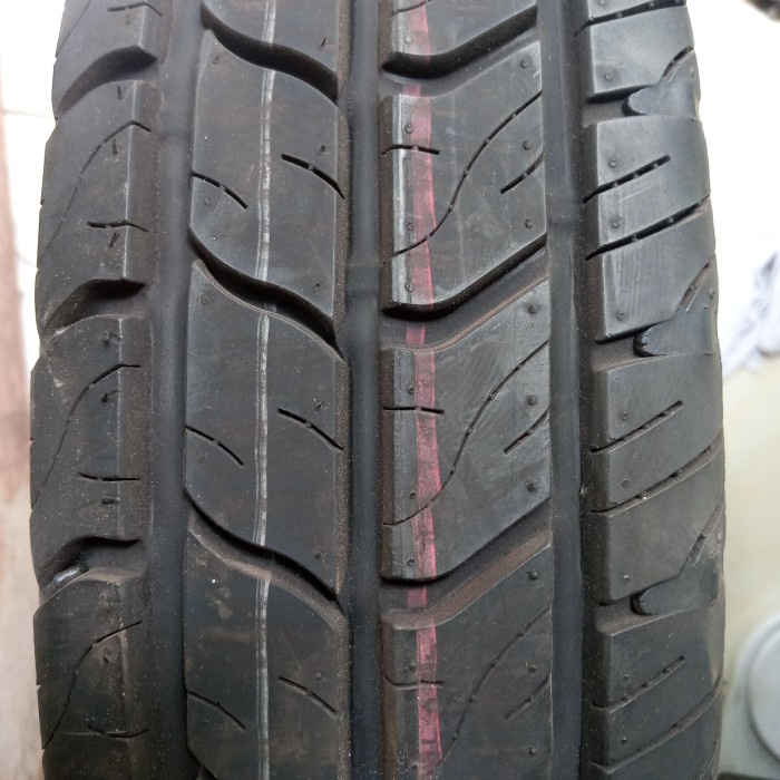 Ban Mobil Kanisiran Vulkanisir Dingin Semi 165/80R13-13 165/80 R13 Bombastis