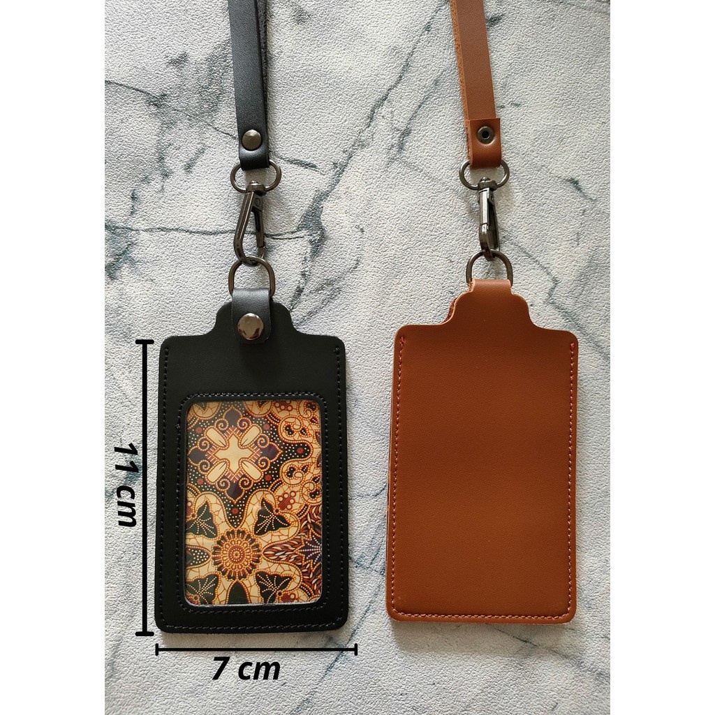 

NAME TAG ID CARD HOLDER KANCING KULIT LANYARD TERMURAH BERKUALITAS LEATHER LANYARD NAMETAG ID CARD