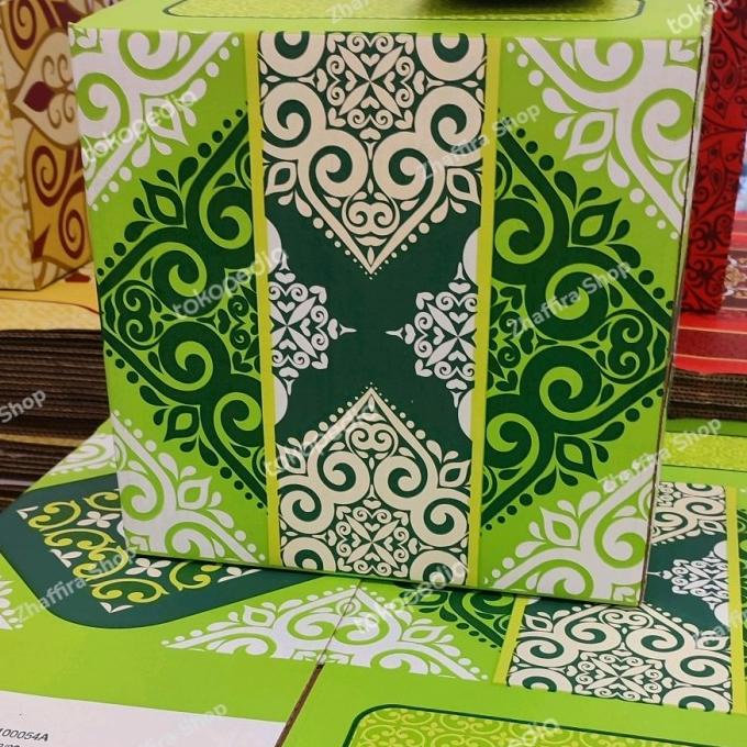 

~~~~~] BOX IDUL FITRI 322730cm kareus lebaran box lebaran parcel