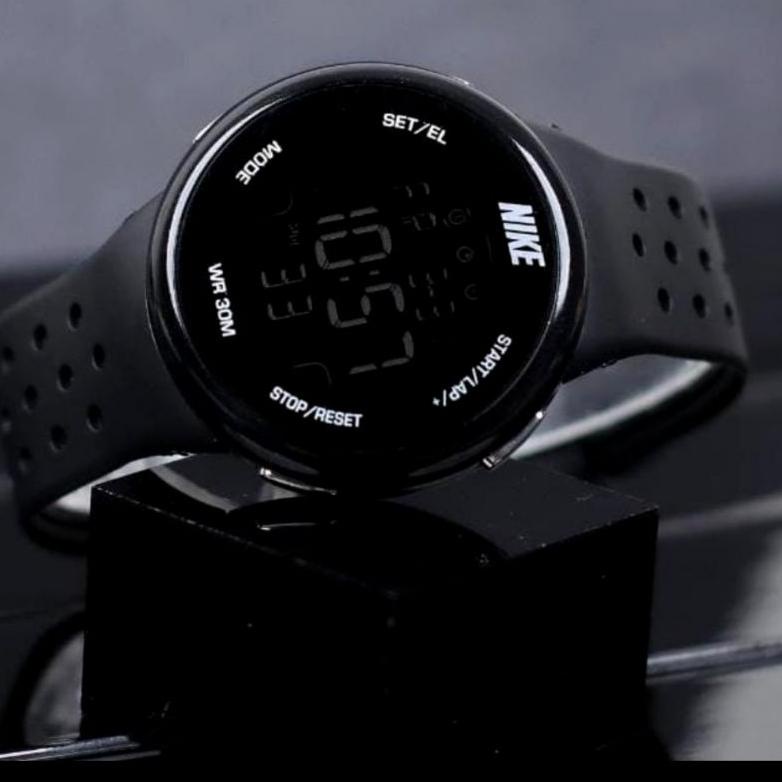 Laris TrendinggggggJam Tangan Nike Bulat Jam Tangan Digital Nike Jam Tangan Rubber Anti Air Unisex