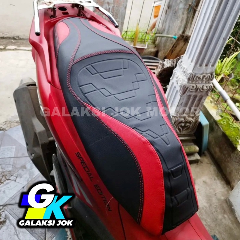 COVER KULIT JOK MOTOR / SARUNG JOK MOTOR EL PIRAMID TANPA STAPLES PAKAI KARET NMAX, AEROX, PCX,