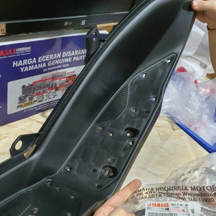 BOARD FOOTREST, PIJAKAN KAKI NEW NMAX (KIRI) B6H-F7481-00