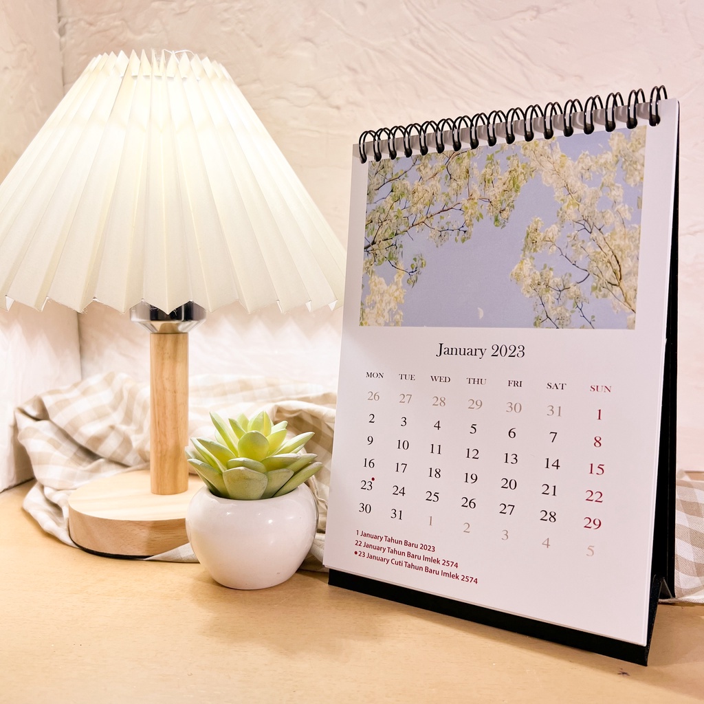 

KALENDER MEJA WATERCOLOR 02 FLOWER AESTHETIC PREMIUM QUALITY SPIRAL 2023