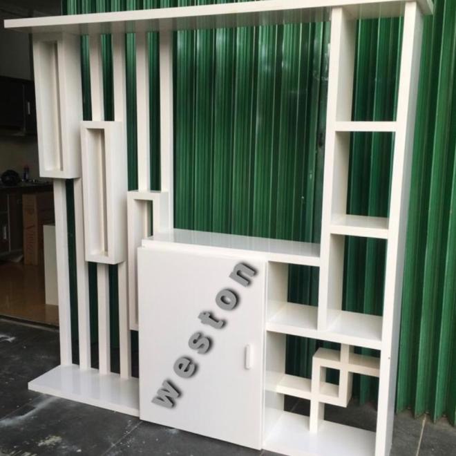 Lemari Pajangan Partisi Penyekat / Pembatas Ruangan Minimalis