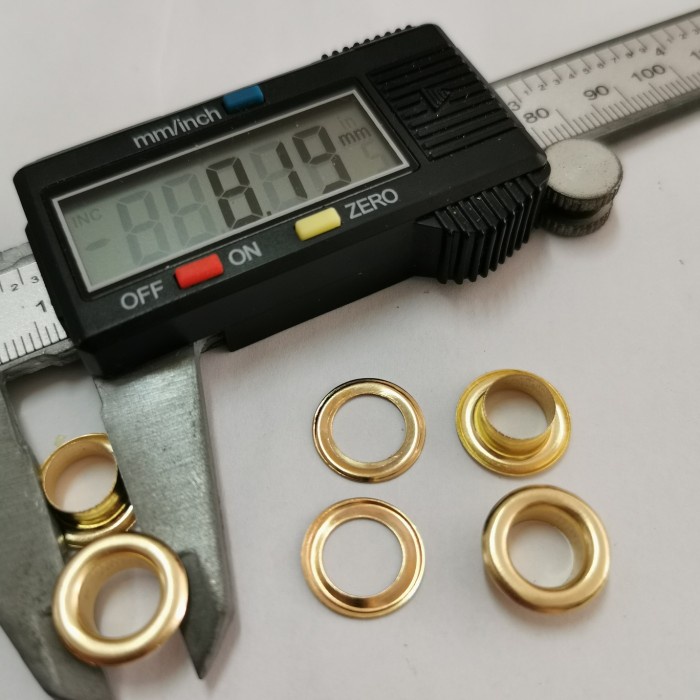 

Terlaris Mata Ayam 22 + Ring / Mata Eyelet 8Mm Brass / 10Gross