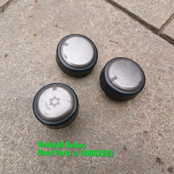 Knob Ac Mitsubishi Grandis 2003