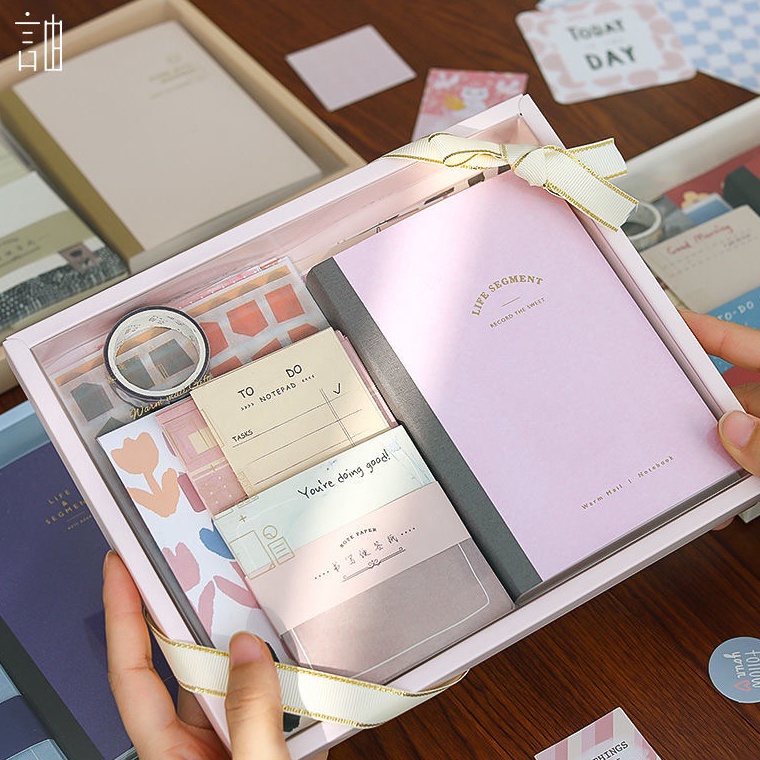 

Produk Terkini.. 【 155pcs 】Journal Kit Set Gift Box / Paket Set Agenda / Notebook lucu/diary lucu / Buku Tulis Catatan Karak CFK