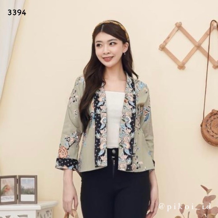 Outer Batik Kuning Pastel / Bolero Wanita Batik Ern / Blazer Batik