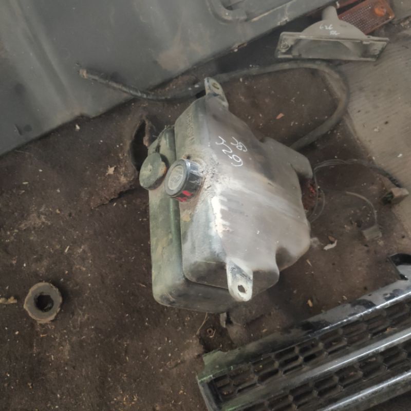 tangki wiper mazda 626 hb 86