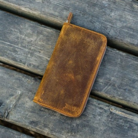 

Best Seller Galen Leather Leather Zippered 3 Slots Pen Case