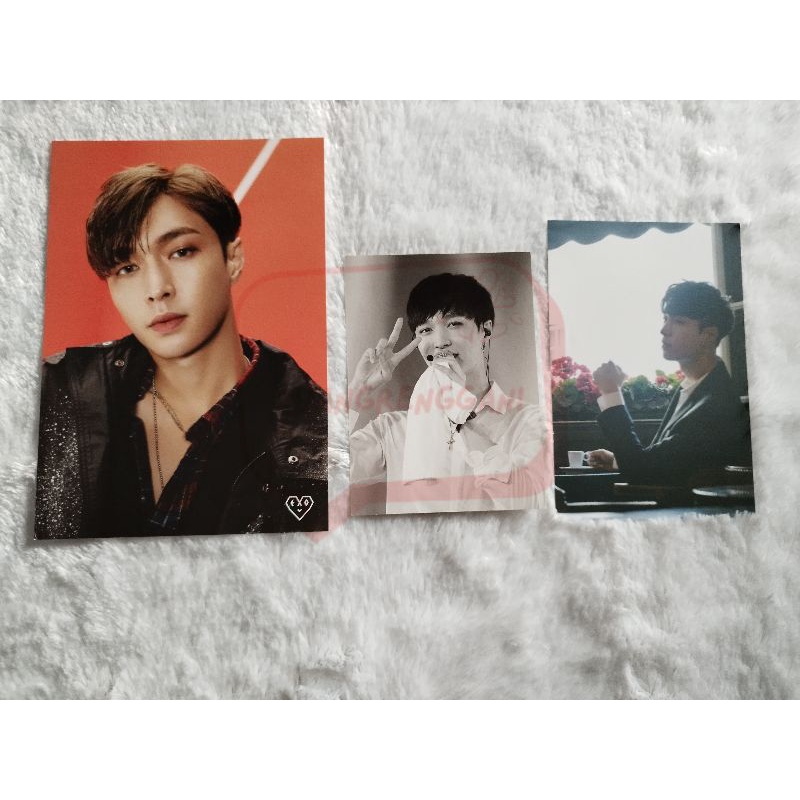 EXO LAY YIXING POSTCARD OFFICIAL
