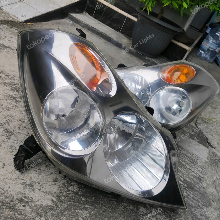 {Bekas} Headlamp Lampu Depan Honda Stream 2004 2005 2006 original Diskon