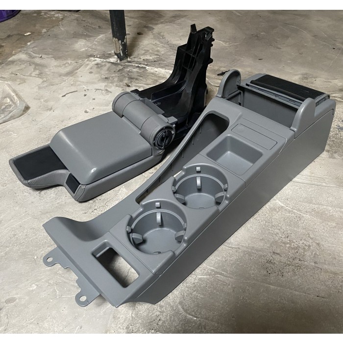 {Bekas} armrest bmw e46 warna grey atau abu2 / silver Limited