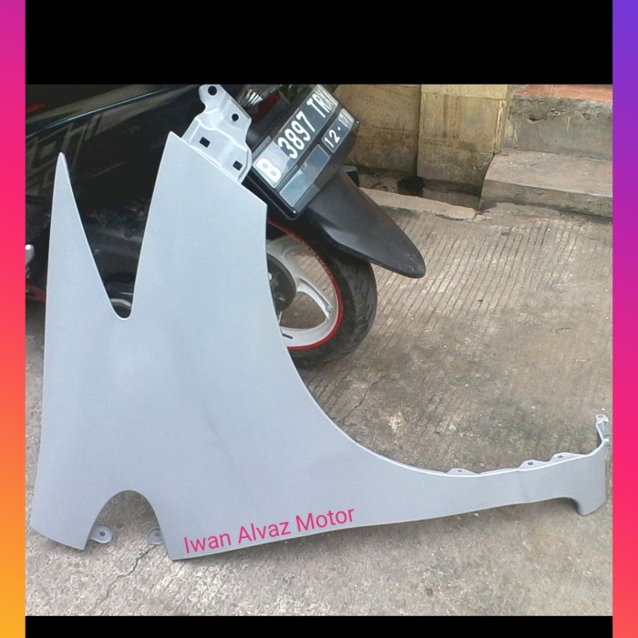 {Bekas} Fender Honda Freed Murah