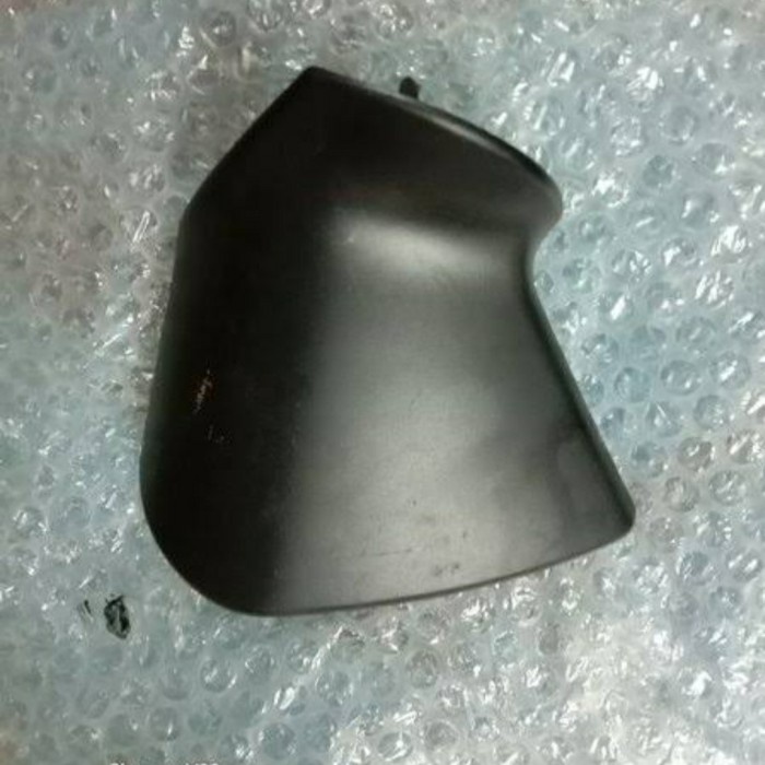 {Bekas} tutup cover batang atau dudukan kaki spion sienta 1 pic kanan Limited