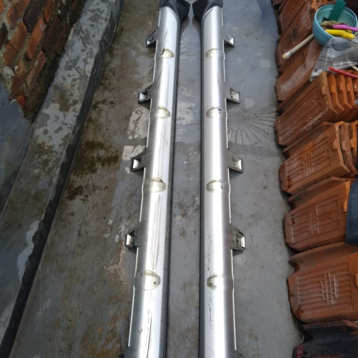 {Bekas} Trisplang  bodykit grand Livina 2008/2013 Limited