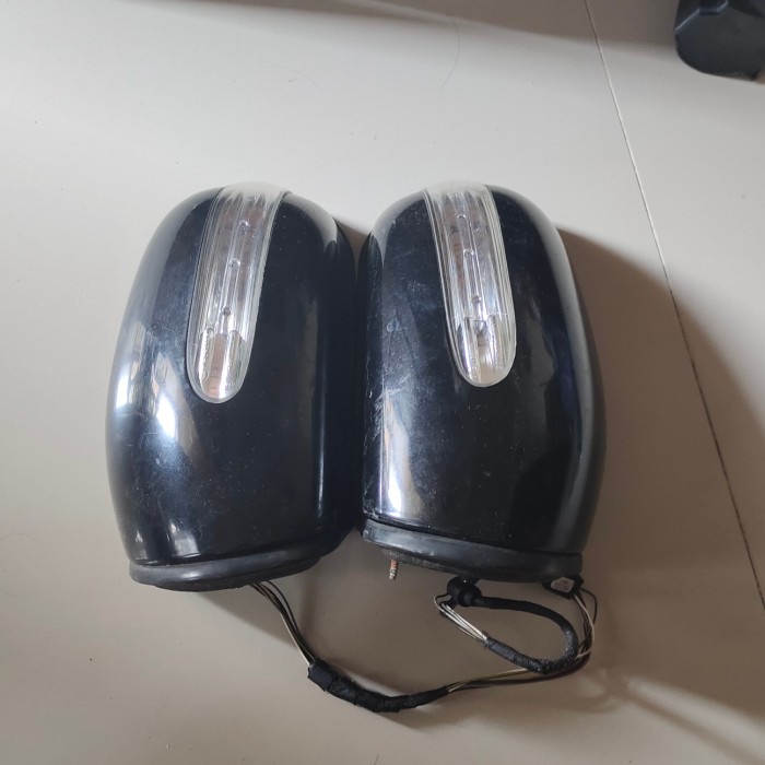 {Bekas} cover spion mercy W203 original Murah