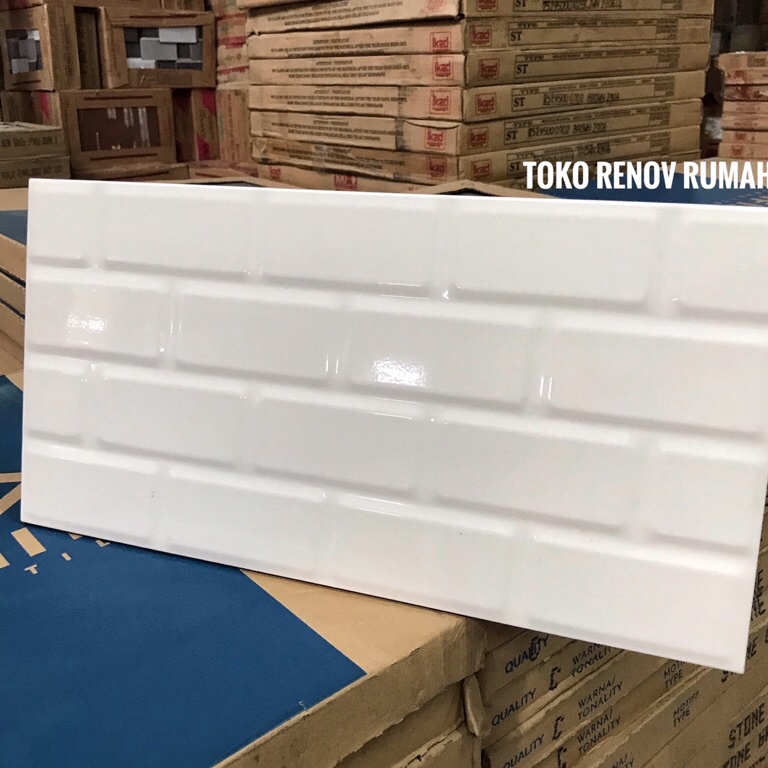 Rekomendasi.. KERAMIK 25X50 KERAMIK DINDING KERAMIK BATA KILAP (GLOSSY-TIMBUL)/ keramik dinding kama