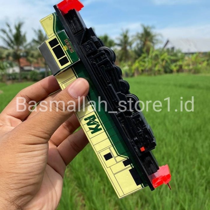 PROMO MINIATUR KERETA API LOKOMOTIF CC201 VINTAGE, MESIN BISA JALAN, MURAH TERLARIS