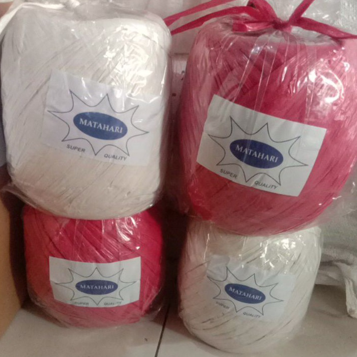 

MKDL7284 >V44859) Tali Rafia, PUTIH / MERAH, Tali Plastik Putih/Merah Warna