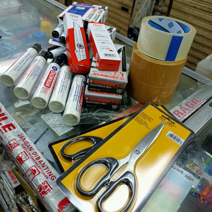 

Pesanan Alat Tulis Gabungan Custom