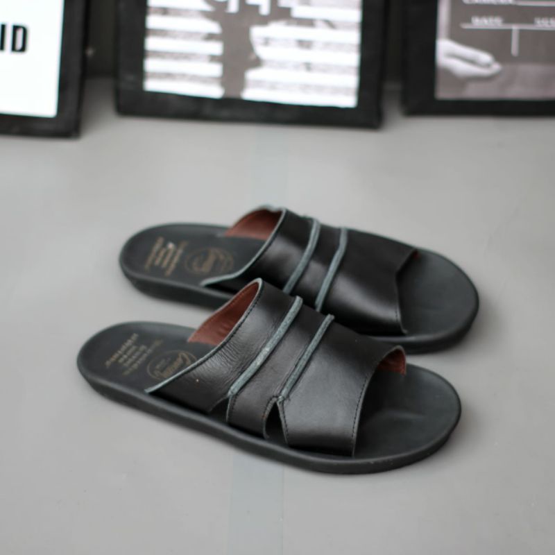 CEVANY TAIM Black (KULIT ASLI) Sandal Pria Kulit Asli Casual Ringan Anti Licin