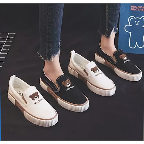 sepatu slip on  motif Beruang fashionable  pvn cewe cewek wanita dewasa  warna hitam gold polos tren