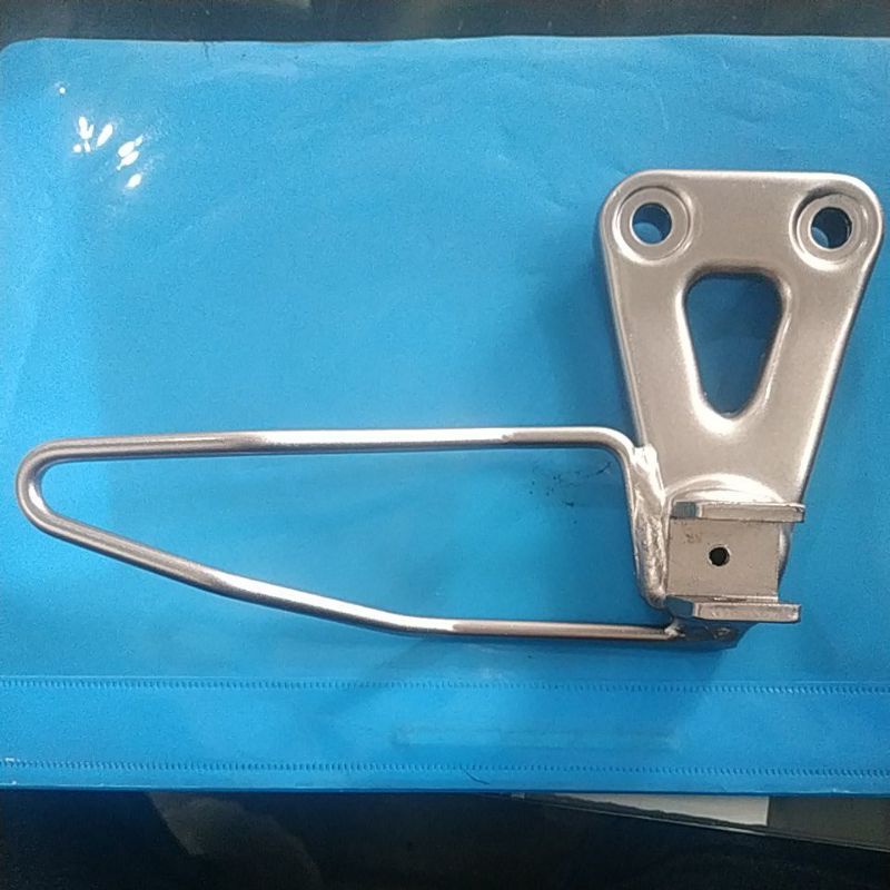 HOLDER STEP BELAKANG KANAN KAWASAKI KLX150BF 34003-0152-458