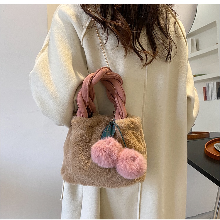 Tas Wanita Selempang Bulu Slingbag Bulu Tas Bulu Import Murah 007 MI,I