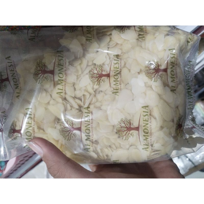 

kacang almond slice repack