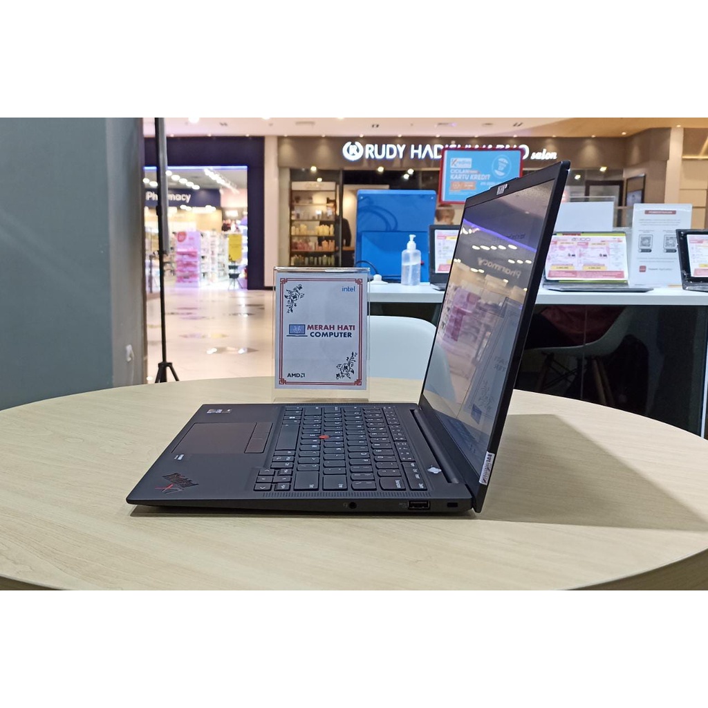 LAPTOP BISNIS LENOVO THINKPAD X1 CARBON INTEL I7 1260P 16GB DDR5 512GB IRIS XE 14WUXGA BL FP WINDOWS 11 PROFESSIONAL BLACK ORIGINAL