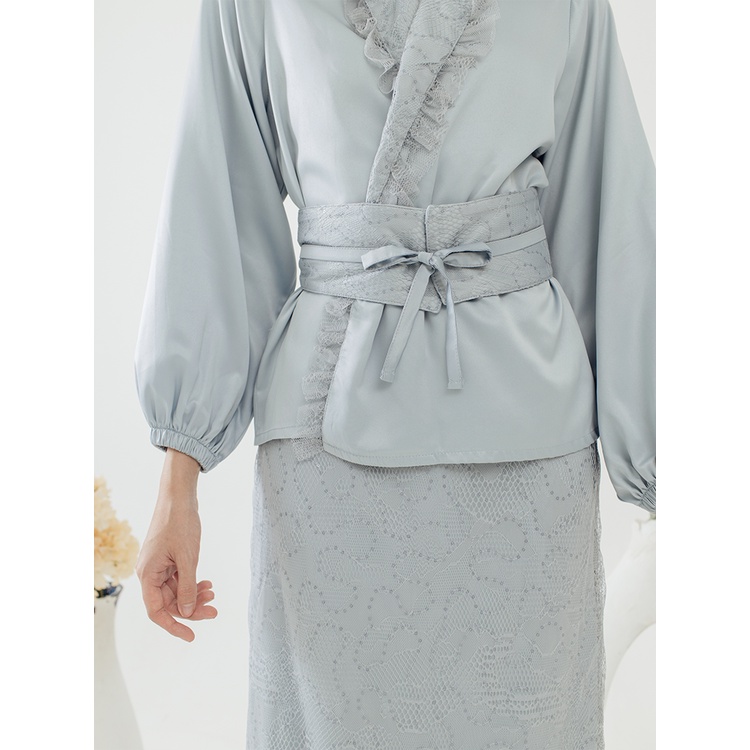 Kadaka O-0193 Outer Wanita Satin Ruffle Chantilly Lace with Obi Belt