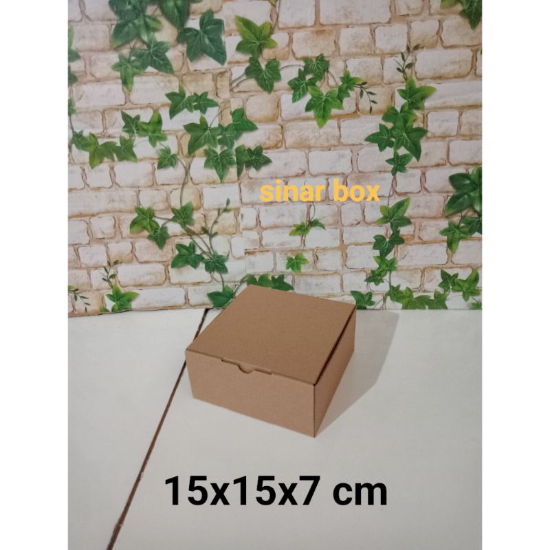 

KARDUS UK. 15x15x7 CM....DIE CUT KARTON BOX UNTUK KOTAK BAJU-AKSESORIS-SOUVENIR DLL MODEL BOX PIZZA