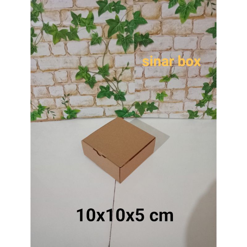 

KARDUS UK. 10x10x5 CM....DIE CUT KARTON BOX UNTUK KOTAK BAJU-AKSESORIS-SOUVENIR DLL MODEL BOX PIZZA
