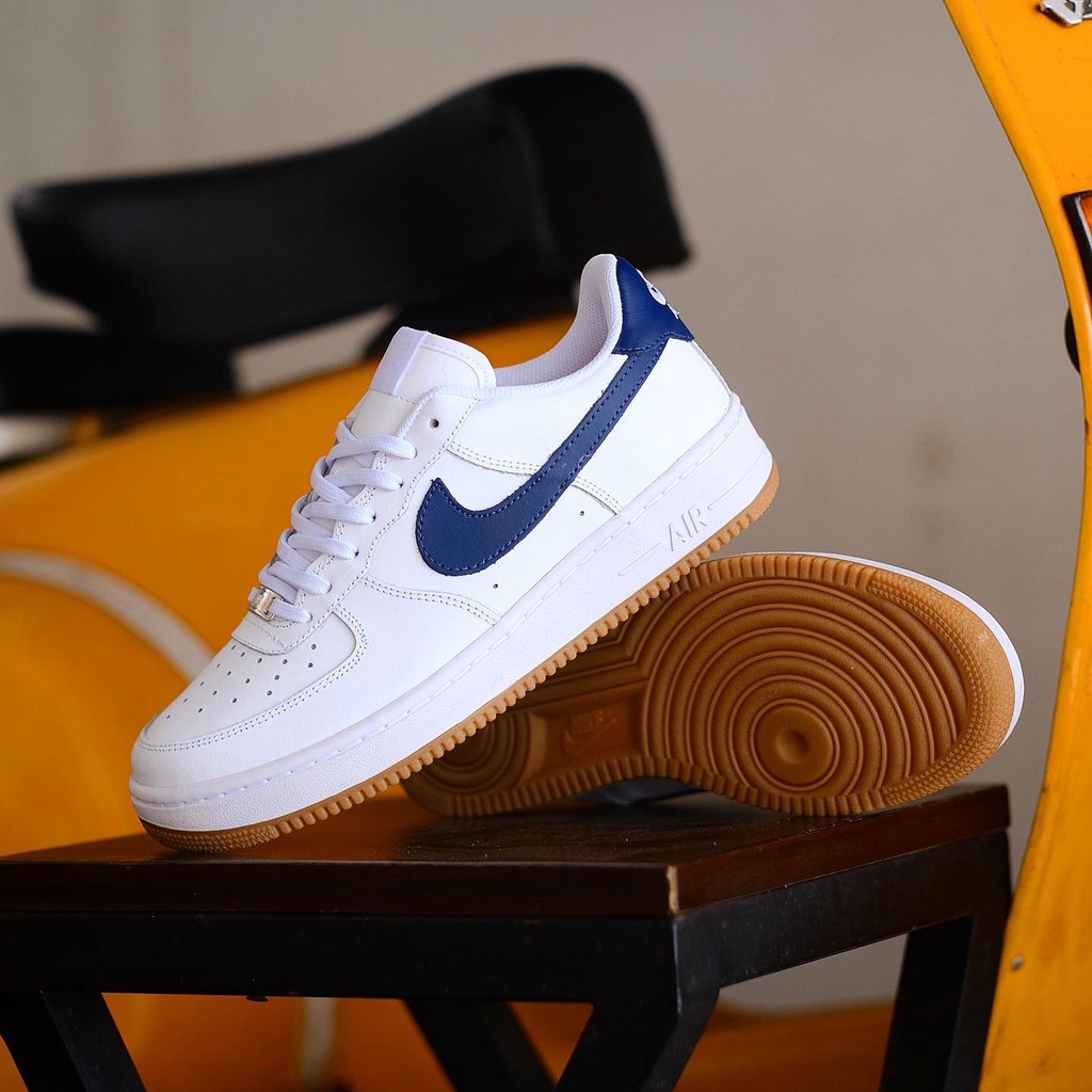 NIKE AIR FORCE 1 LOW WHITE NAVY GUM