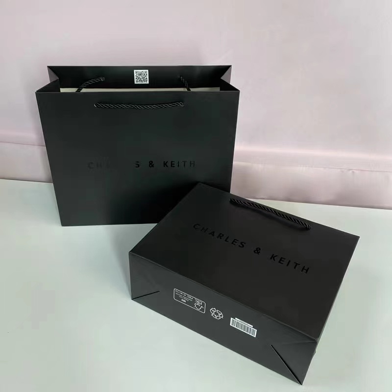 

Paperbag CK medium size 28x24x10 cm