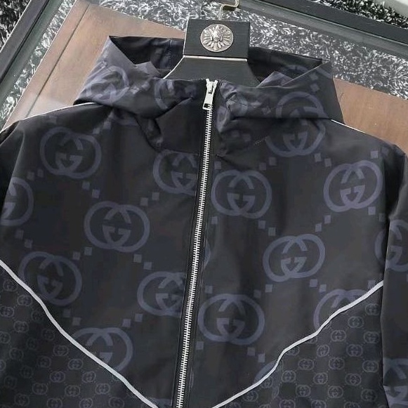 jaket cowok gc Jacket pria bomber hoodie parasut terbaru mirror p1shoes top