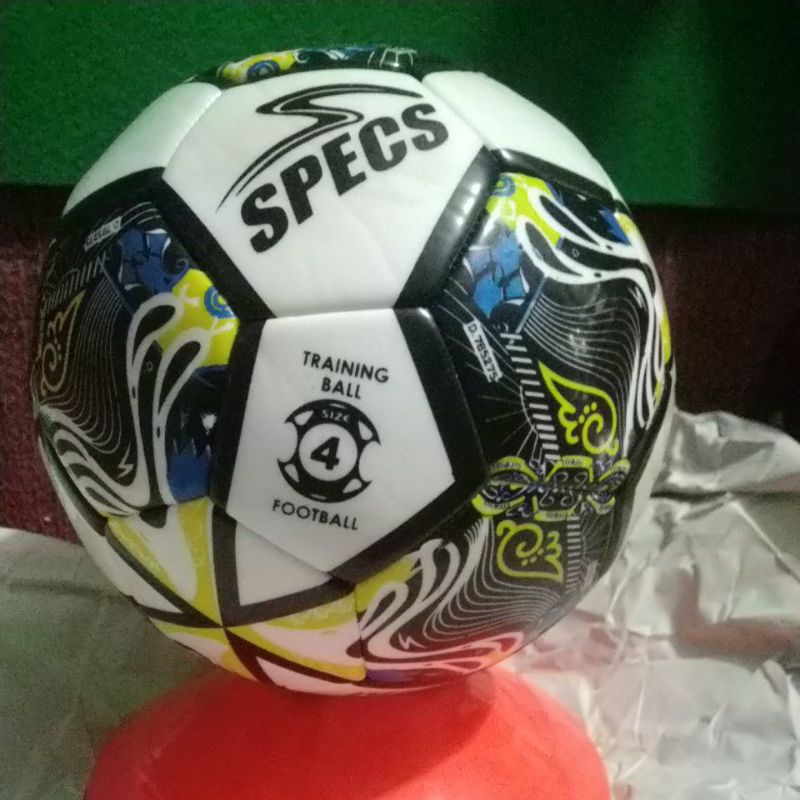 bola sepak no 4