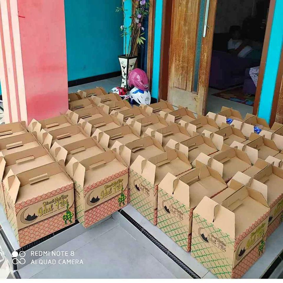 PARCEL MURAH KEMASAN KARDUS parcel Lebaran Idul fitri paket lengkap cantik Box Parcel 40x25X32 (Besa