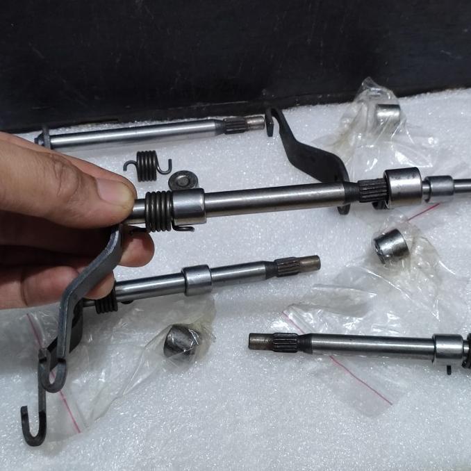 siap kirim] tuas stut tutup kopling bearing tengah tutup atas per vespa PK PTS 100