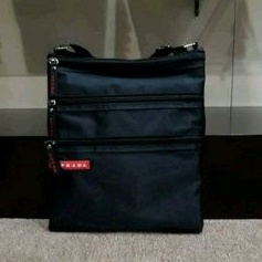 tas slempang L nylon tipis waterproff pria