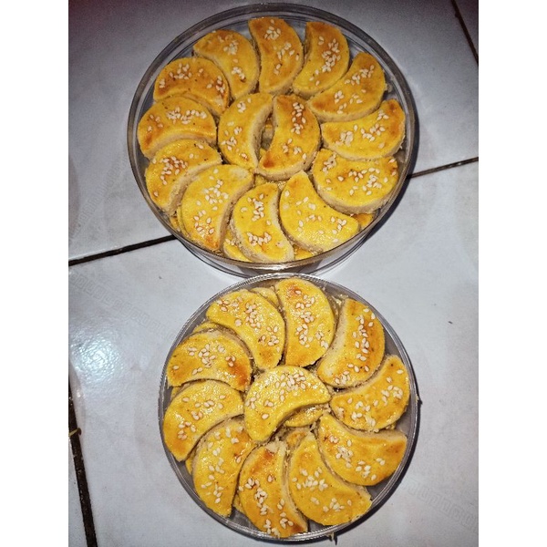 

Kue Kacang